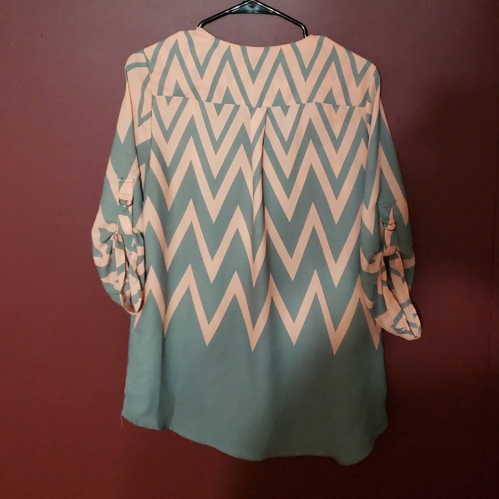 Shirt - Picture 5 of 5